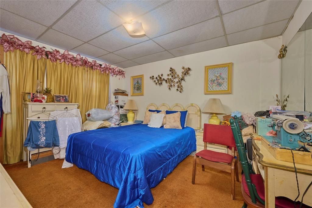 Large guest bedroom