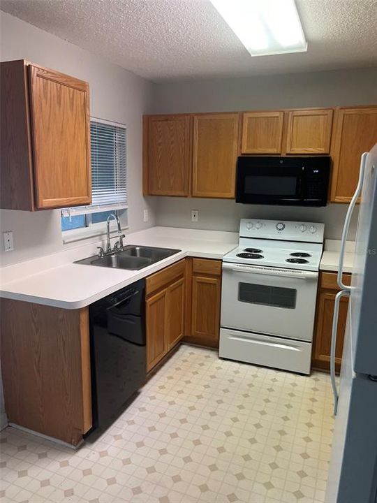 For Rent: $1,745 (2 beds, 2 baths, 1490 Square Feet)