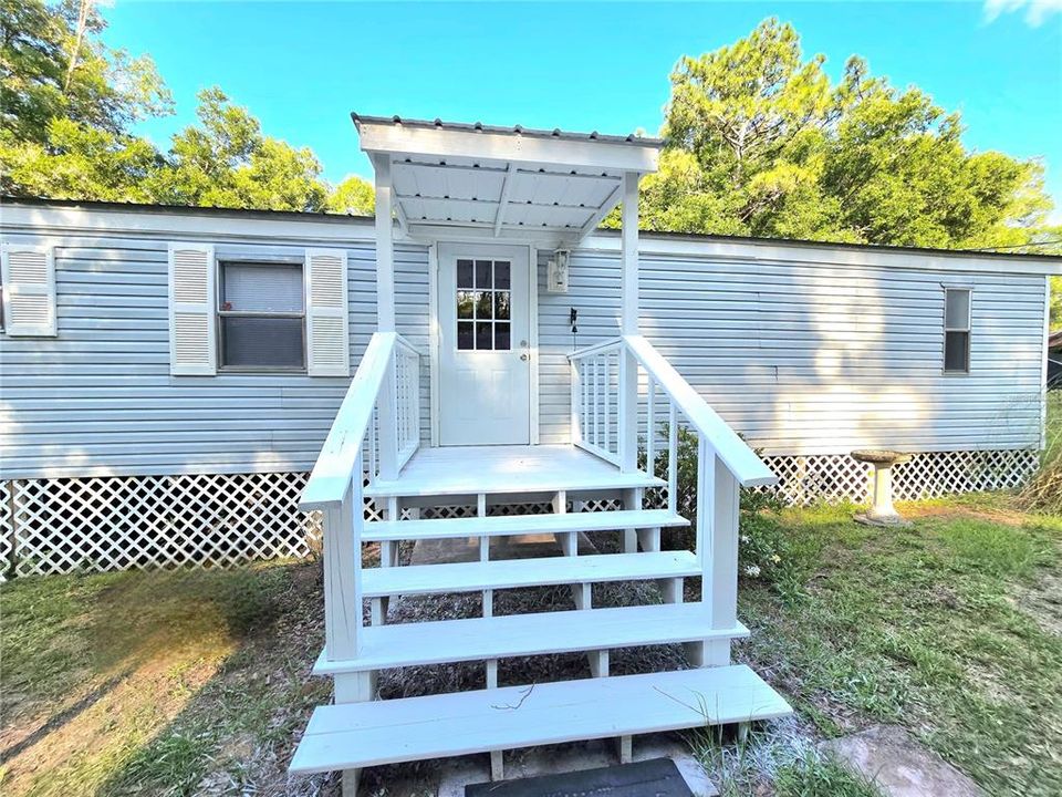 Active With Contract: $177,000 (3 beds, 2 baths, 1064 Square Feet)