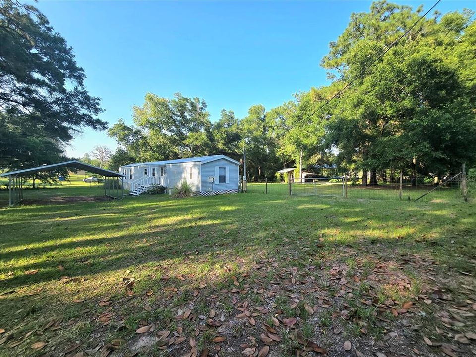 Active With Contract: $177,000 (3 beds, 2 baths, 1064 Square Feet)