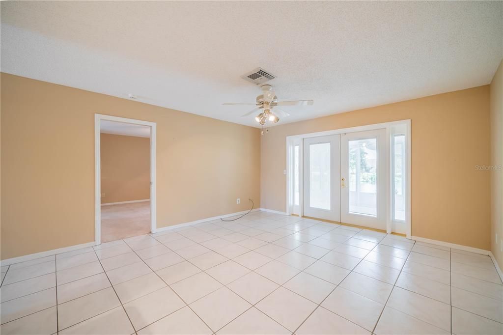 Active With Contract: $269,900 (2 beds, 2 baths, 1516 Square Feet)