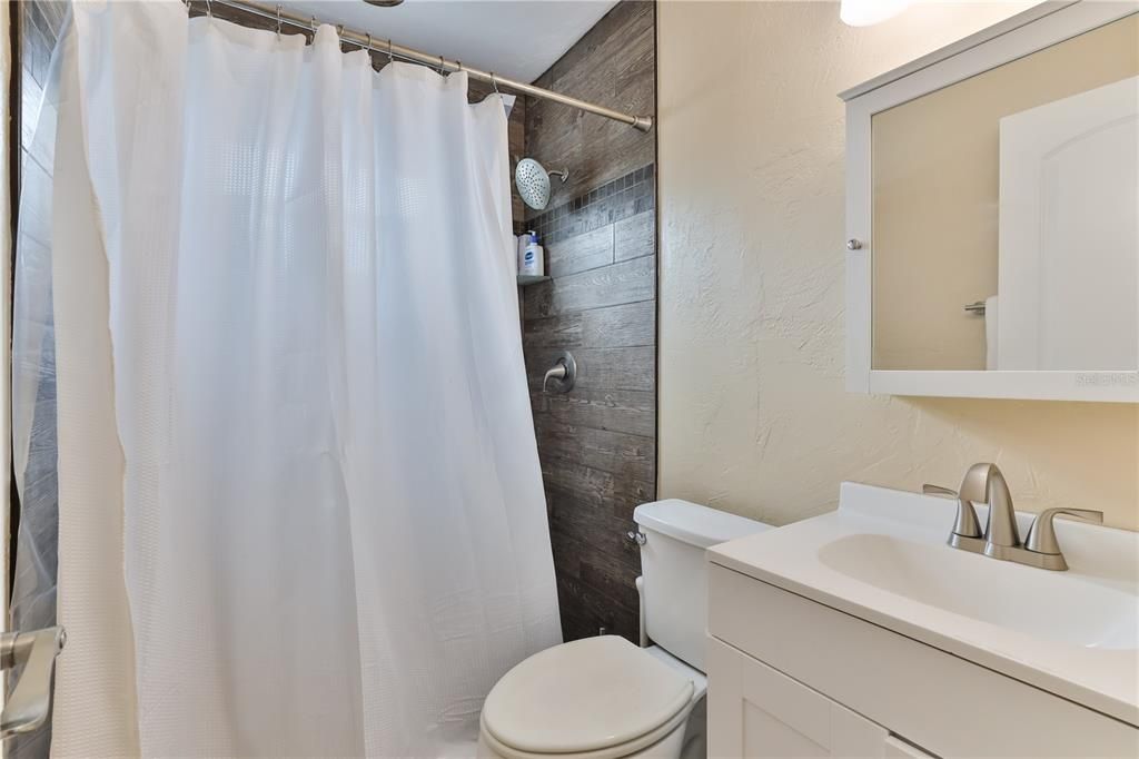 Недавно арендовано: $2,500 (2 спален, 1 ванн, 1000 Квадратных фут)