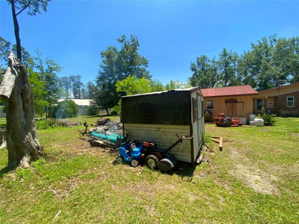 For Sale: $160,000 (3 beds, 2 baths, 1268 Square Feet)