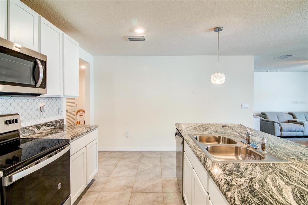 For Sale: $350,000 (4 beds, 2 baths, 1768 Square Feet)