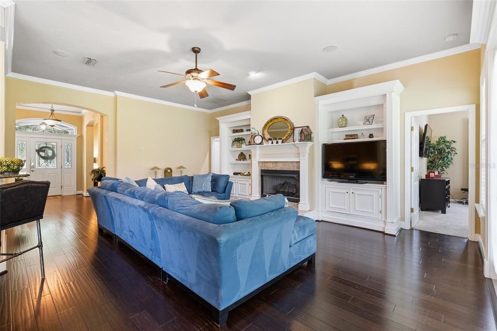 Active With Contract: $450,000 (4 beds, 2 baths, 2289 Square Feet)