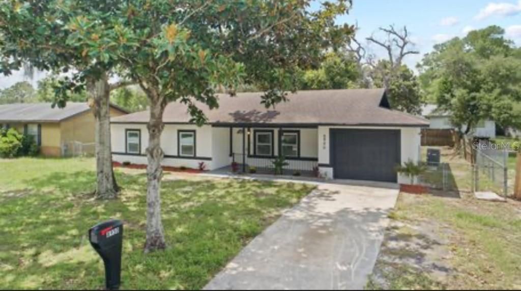 Active With Contract: $224,900 (3 beds, 2 baths, 1322 Square Feet)