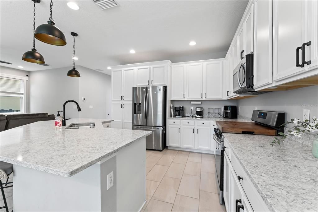 Active With Contract: $465,000 (4 beds, 3 baths, 2532 Square Feet)