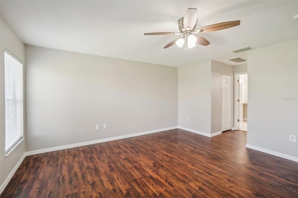 Active With Contract: $269,900 (2 beds, 2 baths, 1816 Square Feet)
