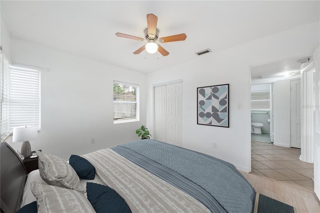 Active With Contract: $419,000 (3 beds, 1 baths, 1107 Square Feet)