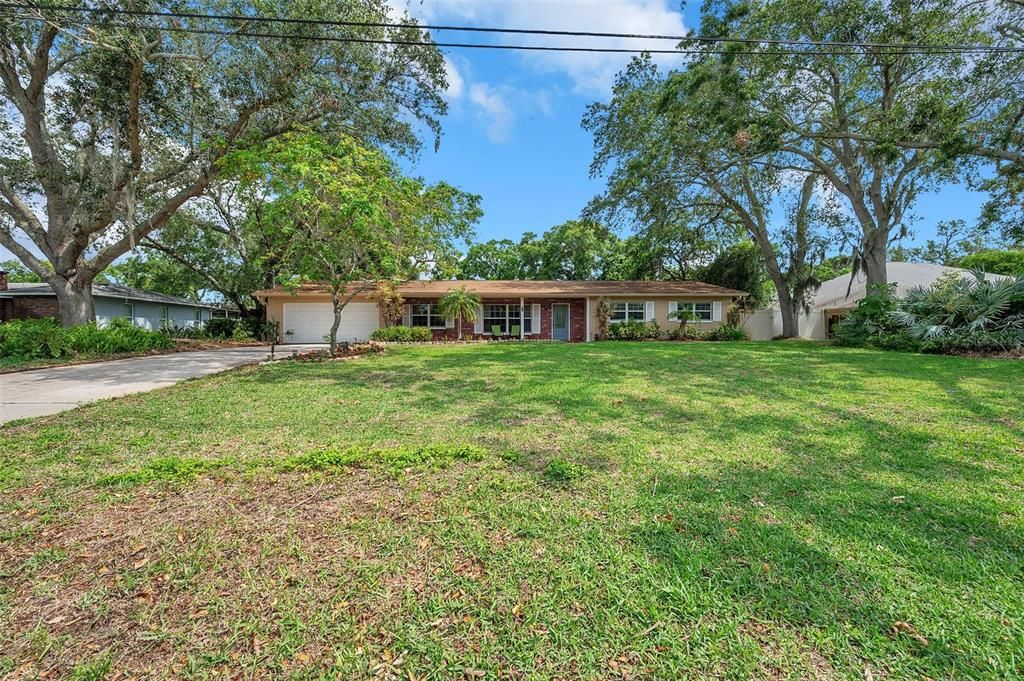 Active With Contract: $730,000 (4 beds, 3 baths, 2545 Square Feet)