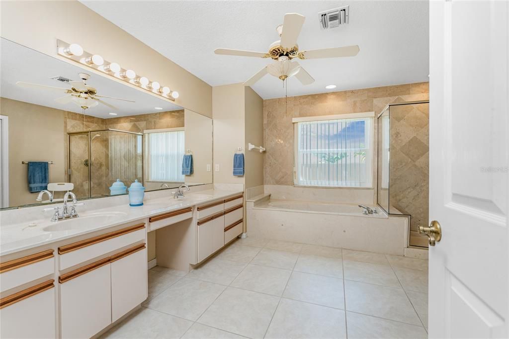 待售: $425,000 (2 贝兹, 2 浴室, 2009 平方英尺)