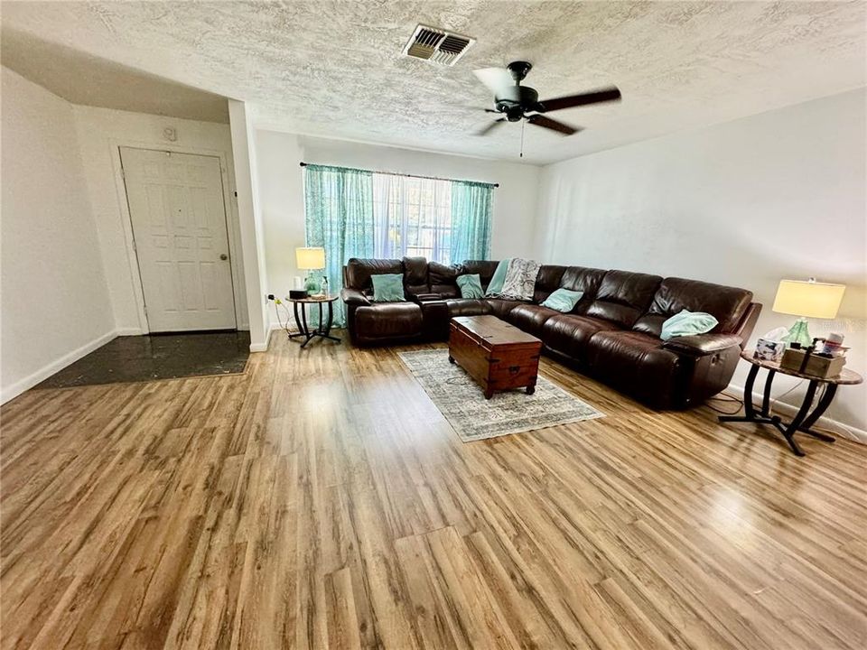 For Sale: $232,500 (2 beds, 2 baths, 1536 Square Feet)