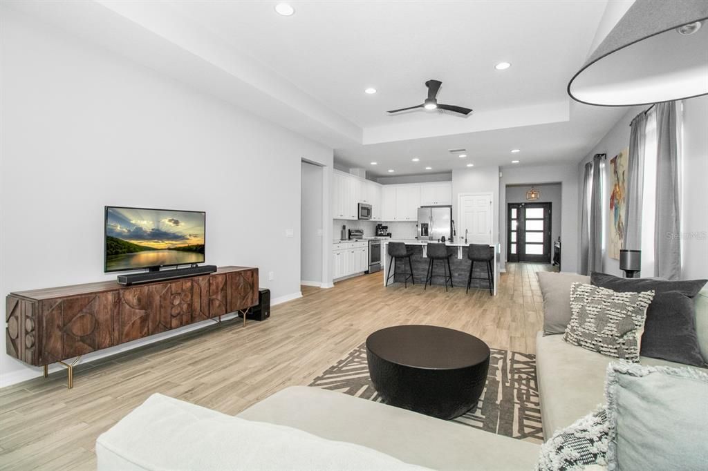 Active With Contract: $449,000 (3 beds, 2 baths, 2116 Square Feet)