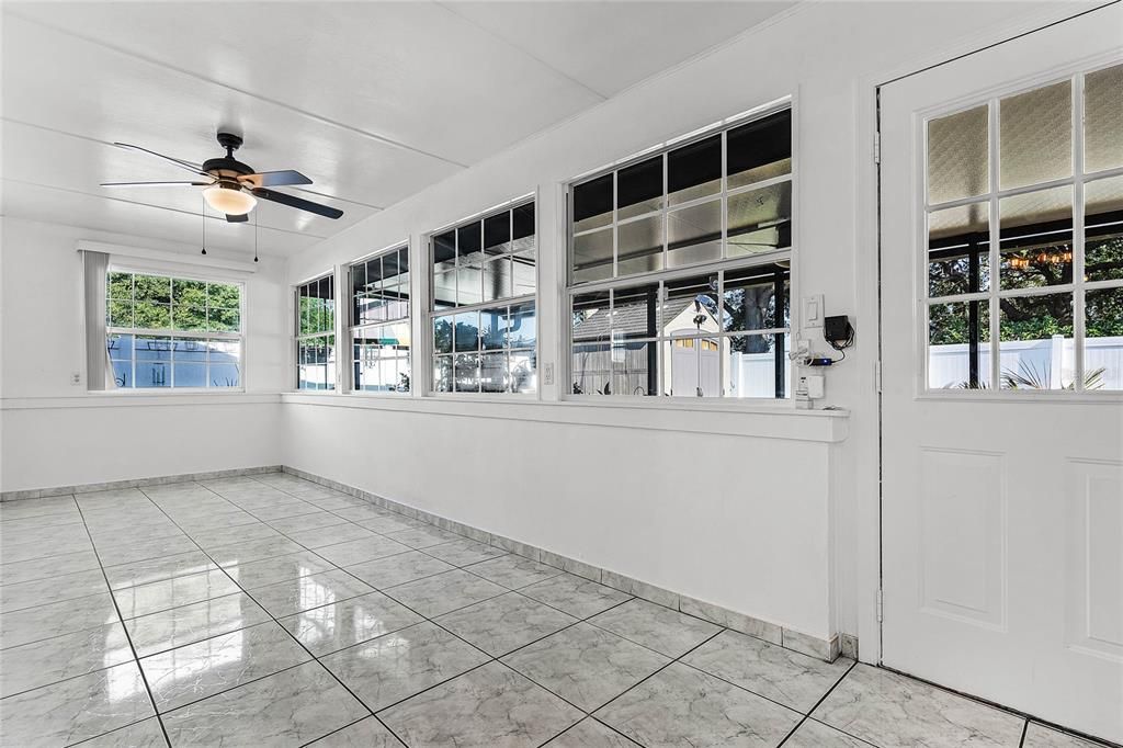 Active With Contract: $324,000 (3 beds, 2 baths, 1477 Square Feet)