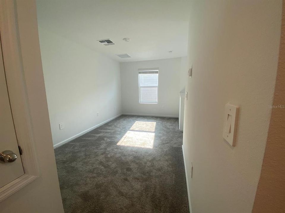 For Rent: $2,300 (4 beds, 2 baths, 1.87 Square Feet)