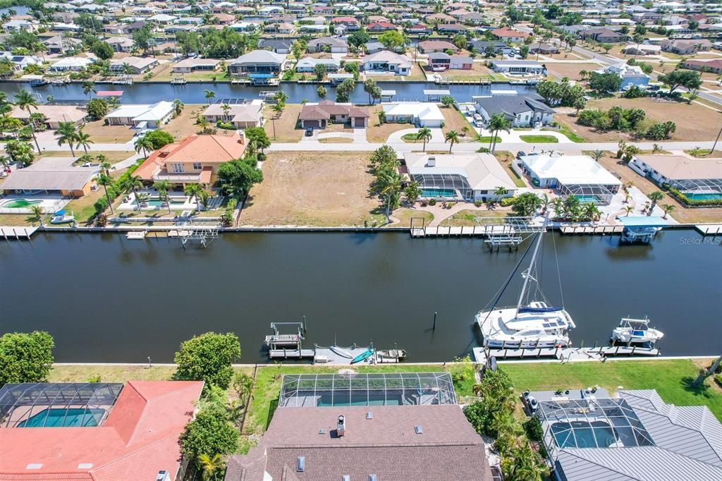 For Sale: $829,000 (3 beds, 3 baths, 2526 Square Feet)