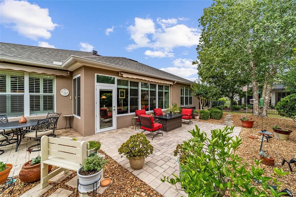 For Sale: $486,684 (2 beds, 2 baths, 2599 Square Feet)