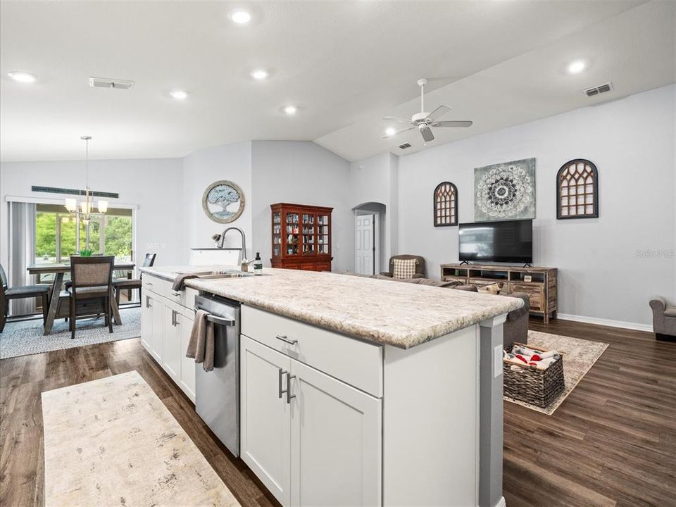 Active With Contract: $358,000 (4 beds, 2 baths, 1707 Square Feet)