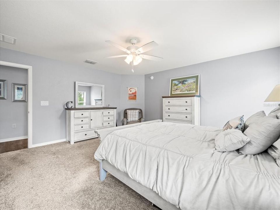 Active With Contract: $358,000 (4 beds, 2 baths, 1707 Square Feet)