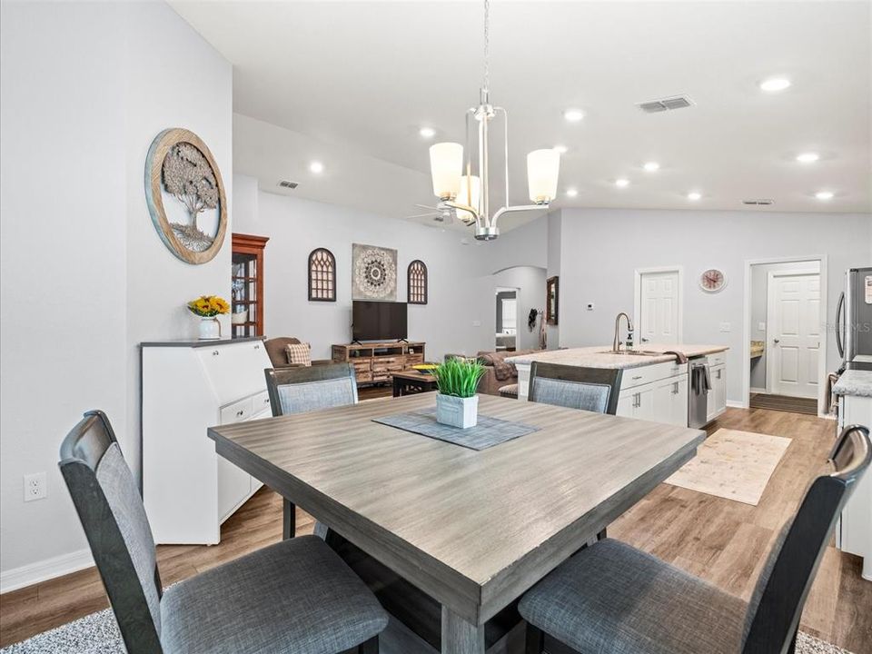 Active With Contract: $358,000 (4 beds, 2 baths, 1707 Square Feet)