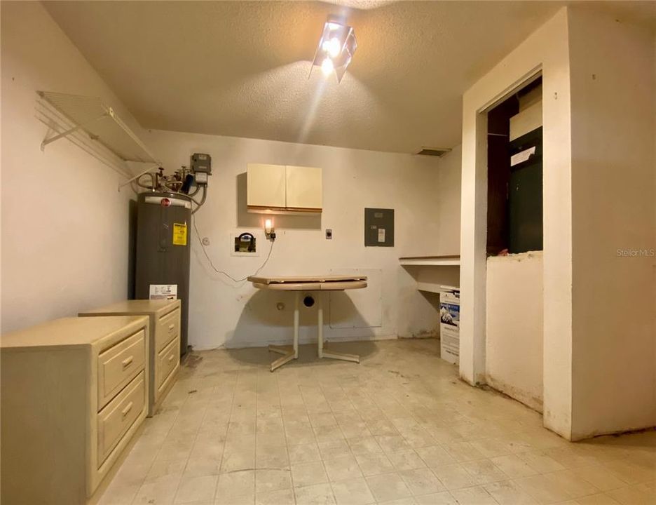 Vendido Recientemente: $219,900 (2 camas, 1 baños, 1190 Pies cuadrados)