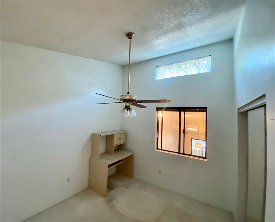 Active With Contract: $219,900 (2 beds, 1 baths, 1190 Square Feet)