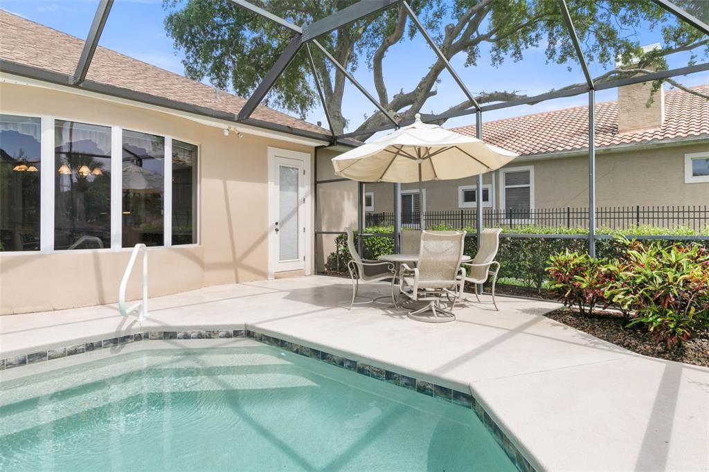 Active With Contract: $965,000 (3 beds, 3 baths, 2621 Square Feet)