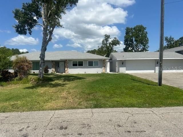 Recently Sold: $465,000 (3 beds, 3 baths, 2779 Square Feet)