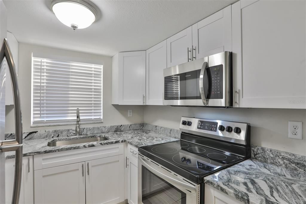 For Rent: $1,475 (2 beds, 1 baths, 850 Square Feet)