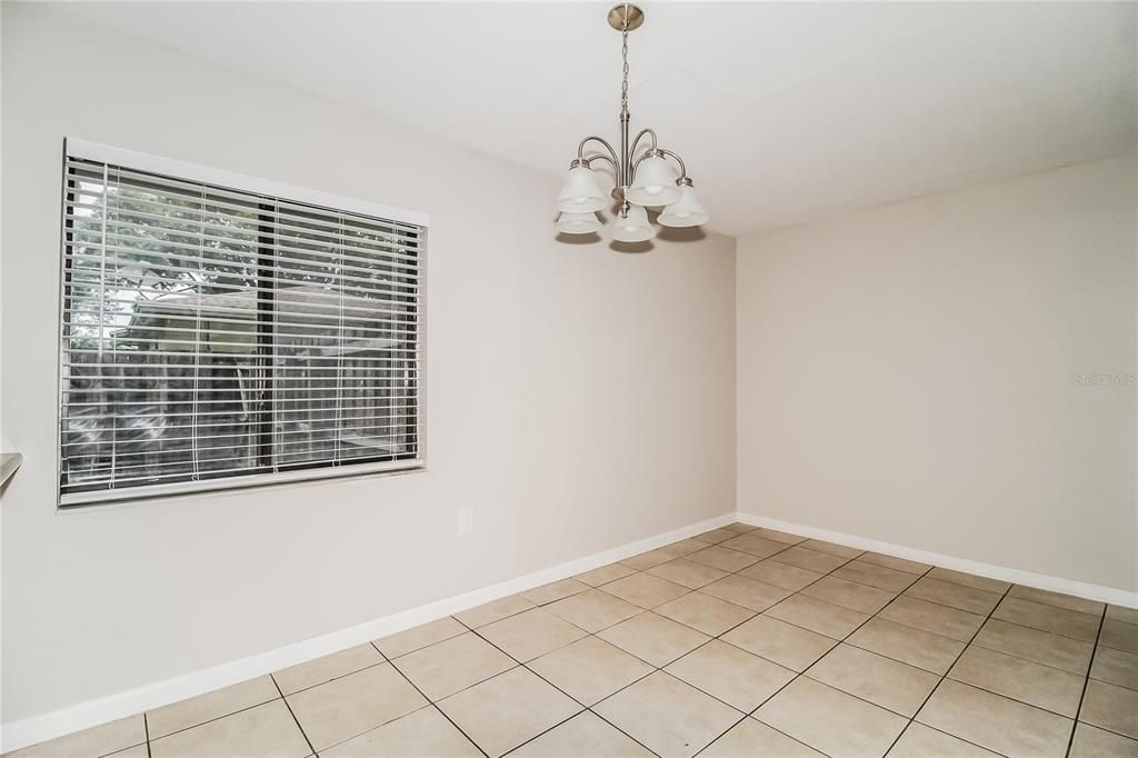 For Rent: $2,195 (3 beds, 1 baths, 1665 Square Feet)