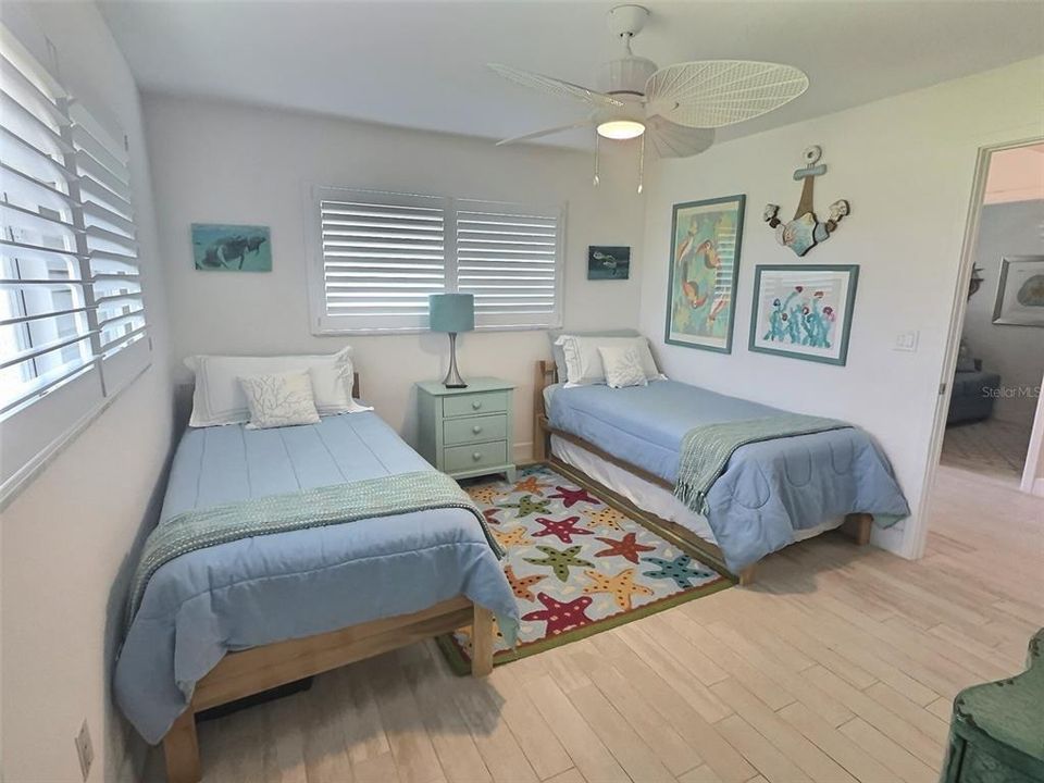 Active With Contract: $1,199,000 (2 beds, 2 baths, 1170 Square Feet)