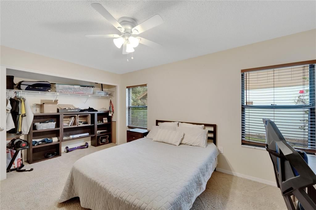 For Sale: $375,000 (2 beds, 2 baths, 1902 Square Feet)