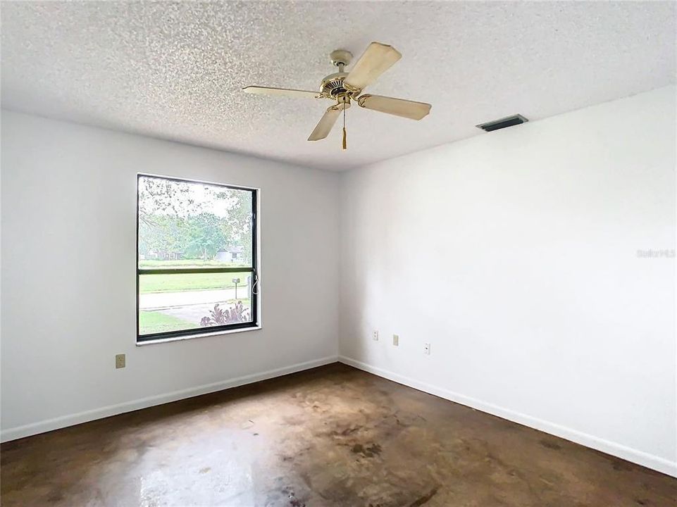 Active With Contract: $259,900 (3 beds, 2 baths, 1313 Square Feet)