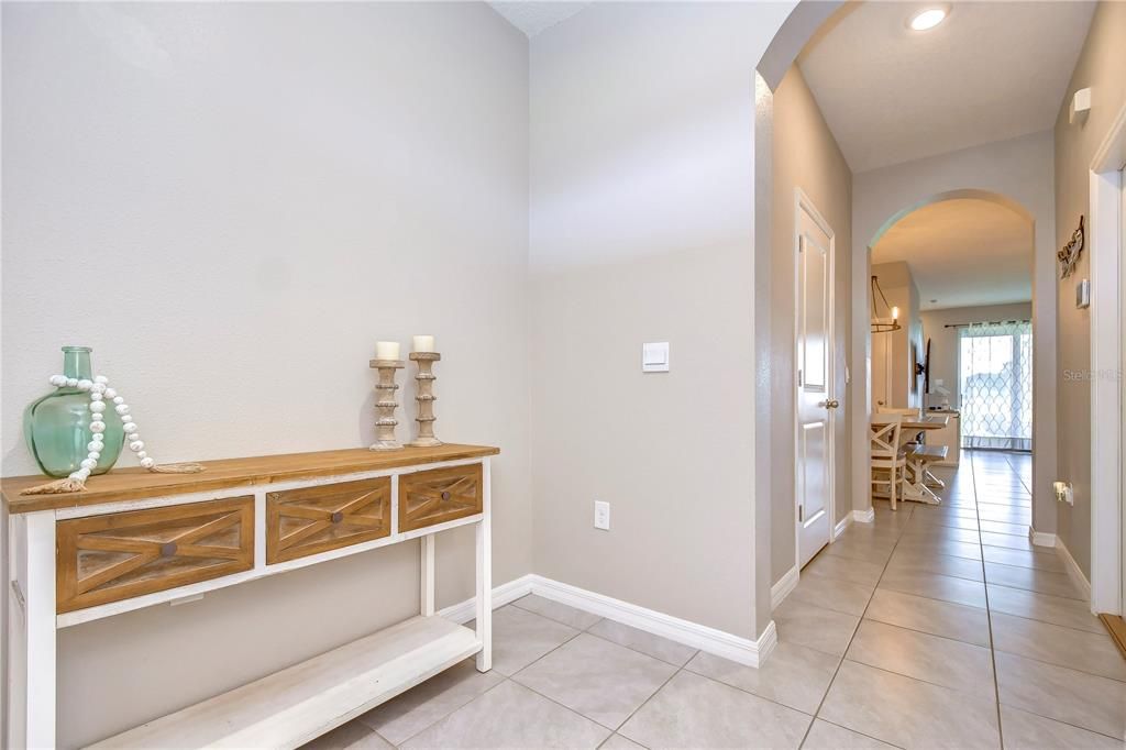 For Sale: $340,000 (3 beds, 2 baths, 1673 Square Feet)