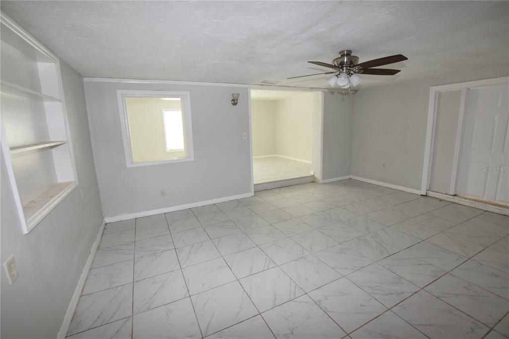 For Rent: $2,150 (4 beds, 2 baths, 1900 Square Feet)