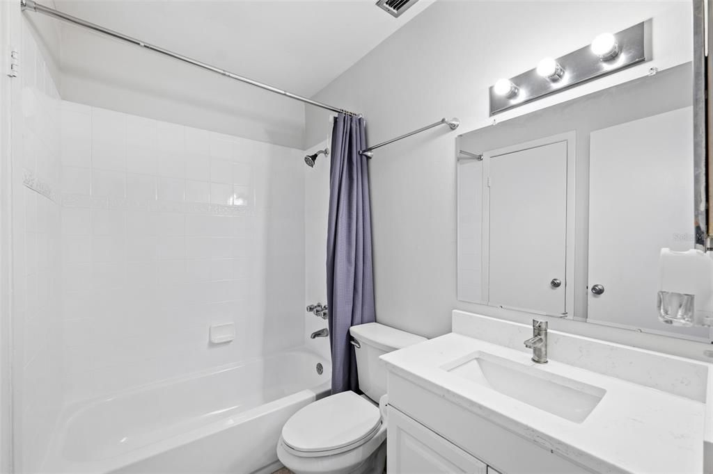 Active With Contract: $108,500 (1 beds, 1 baths, 682 Square Feet)