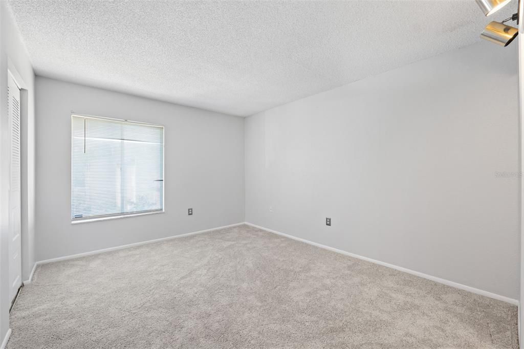 Active With Contract: $108,500 (1 beds, 1 baths, 682 Square Feet)