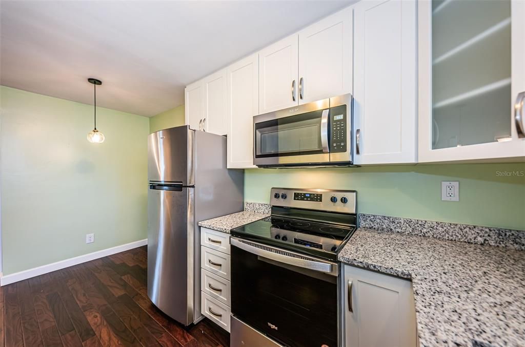 For Sale: $159,900 (1 beds, 1 baths, 580 Square Feet)