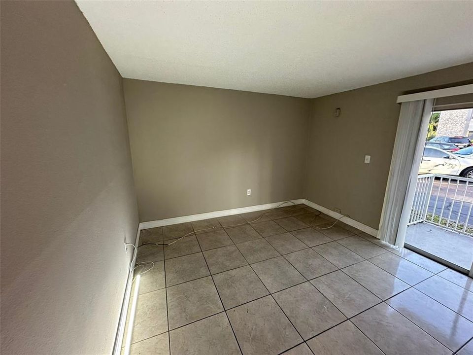 For Rent: $1,290 (1 beds, 1 baths, 650 Square Feet)