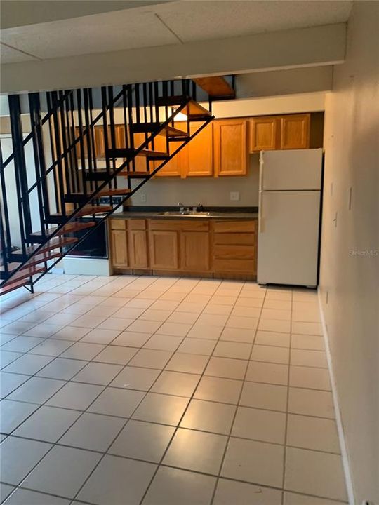 For Rent: $1,000 (1 beds, 1 baths, 672 Square Feet)