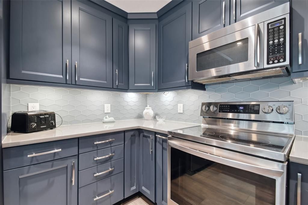 Recently Sold: $675,000 (3 beds, 2 baths, 1861 Square Feet)