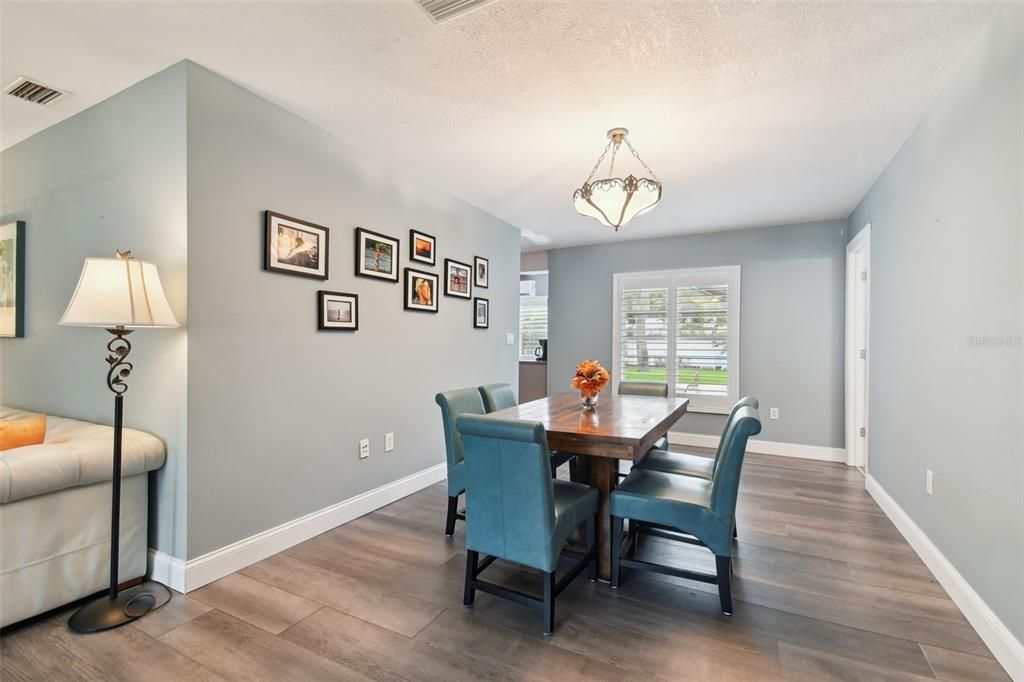 Recently Sold: $675,000 (3 beds, 2 baths, 1861 Square Feet)