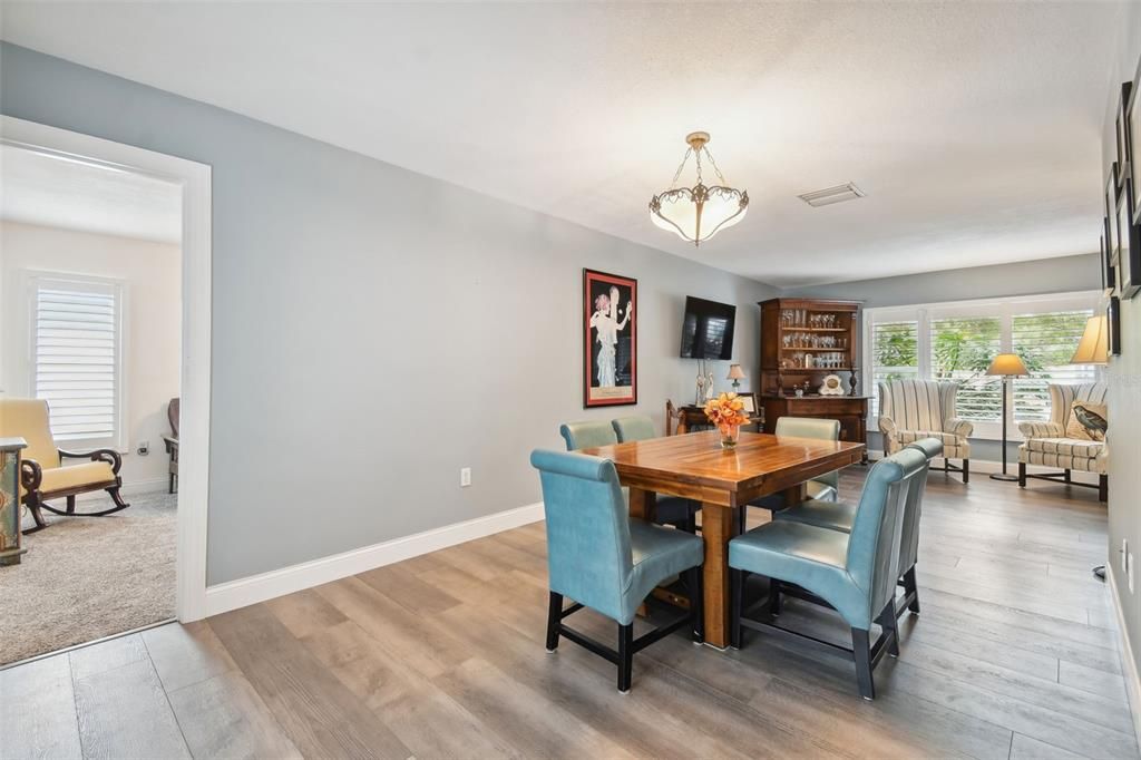 Recently Sold: $675,000 (3 beds, 2 baths, 1861 Square Feet)