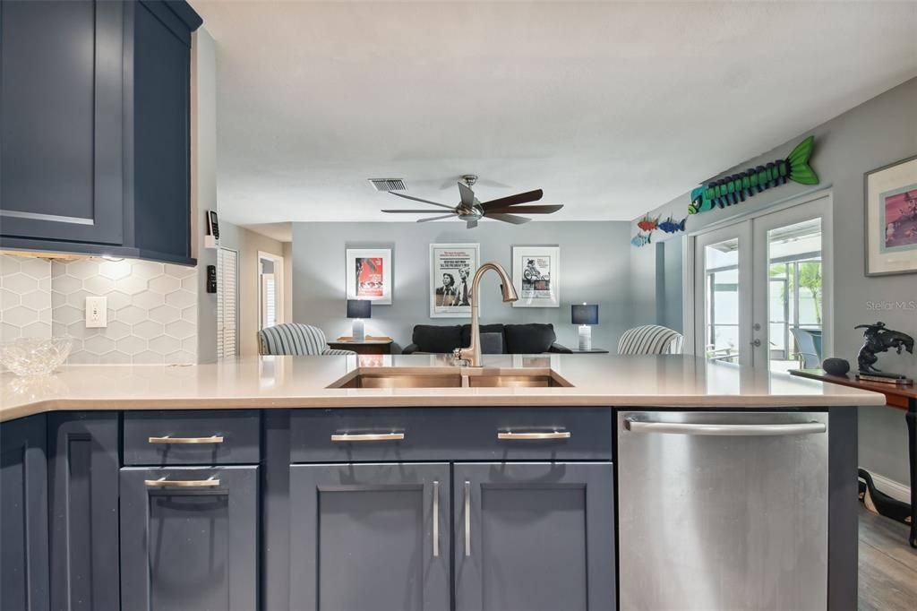 Recently Sold: $675,000 (3 beds, 2 baths, 1861 Square Feet)