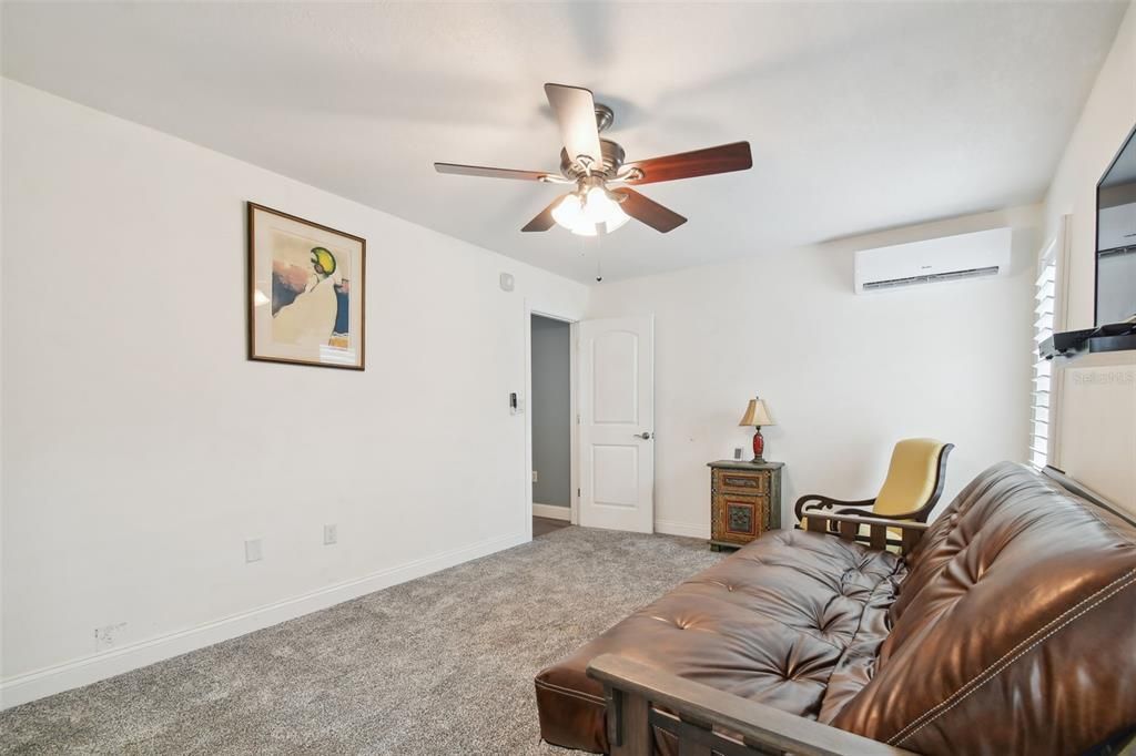 Recently Sold: $675,000 (3 beds, 2 baths, 1861 Square Feet)