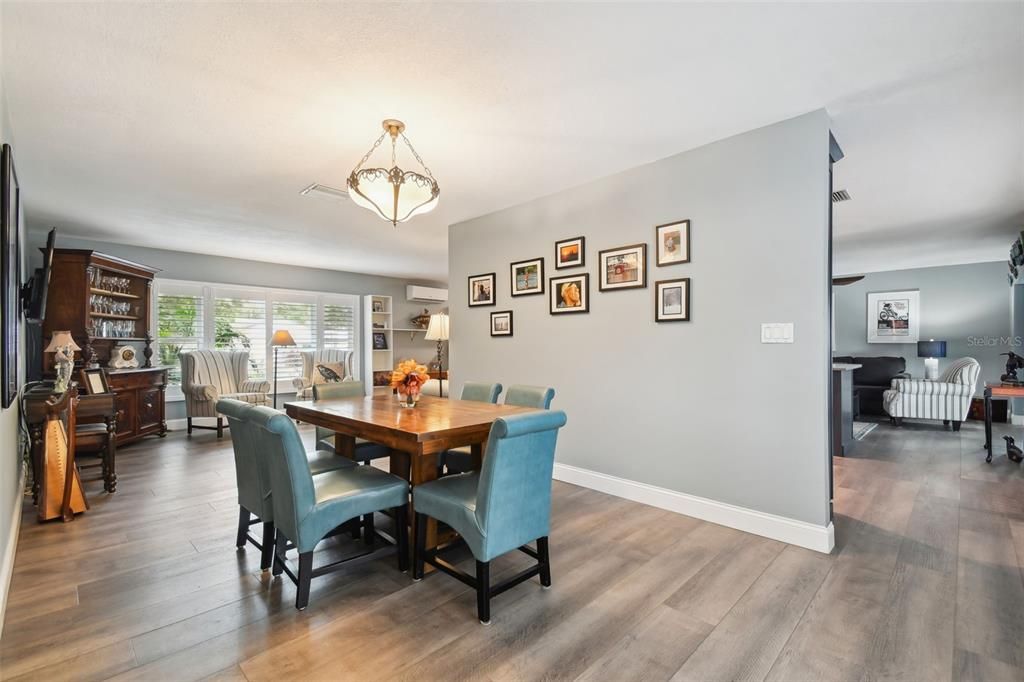 Recently Sold: $675,000 (3 beds, 2 baths, 1861 Square Feet)