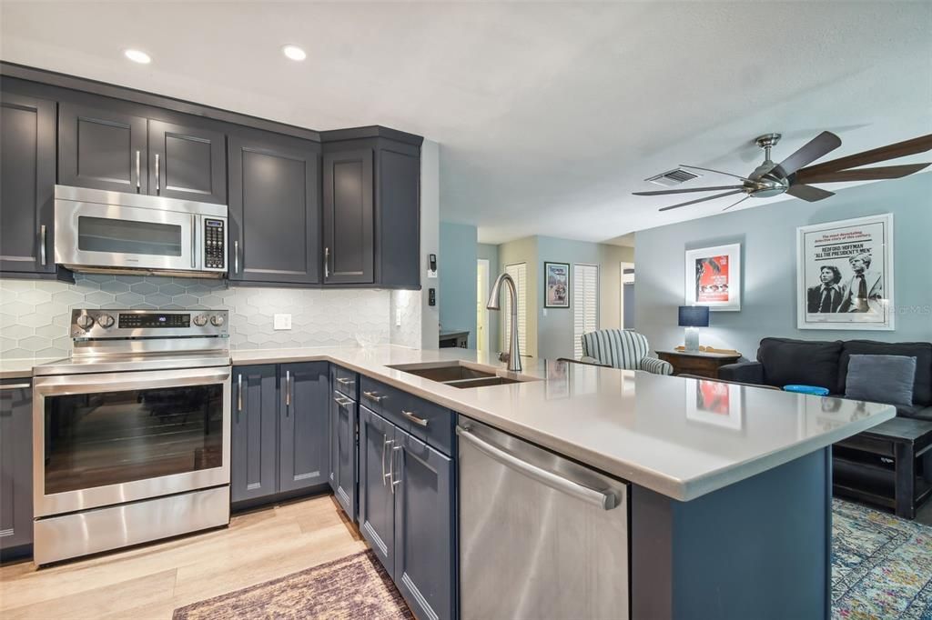 Recently Sold: $675,000 (3 beds, 2 baths, 1861 Square Feet)