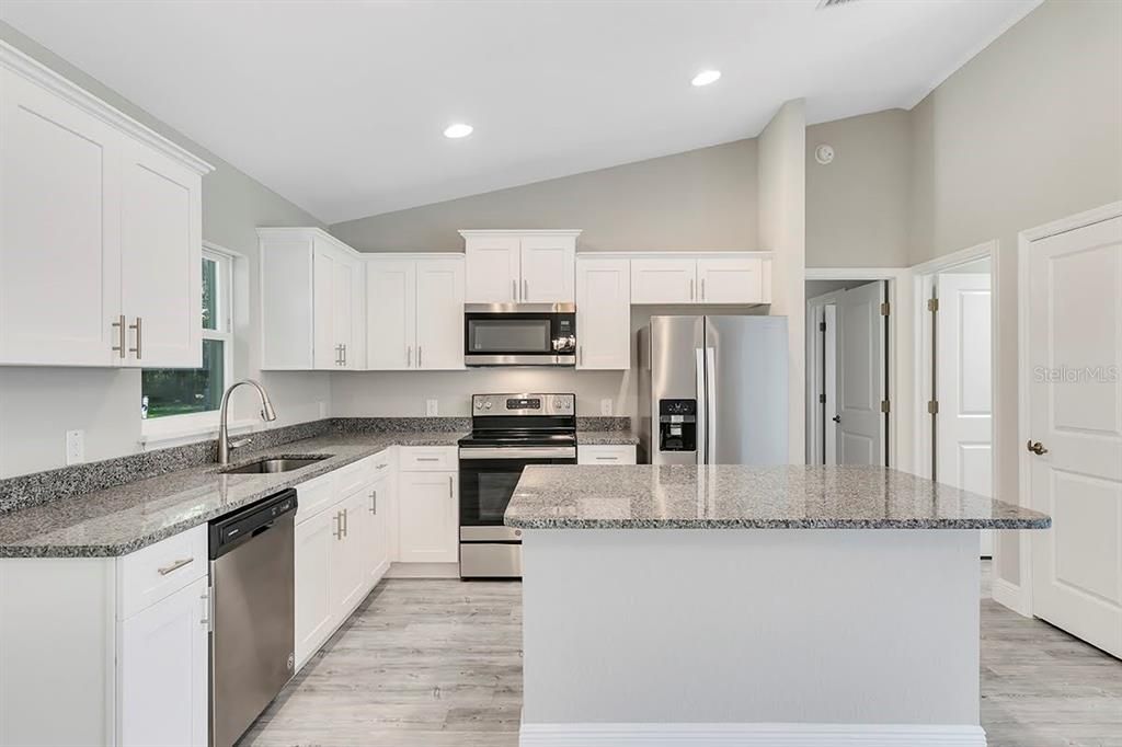 Active With Contract: $279,900 (3 beds, 2 baths, 1453 Square Feet)