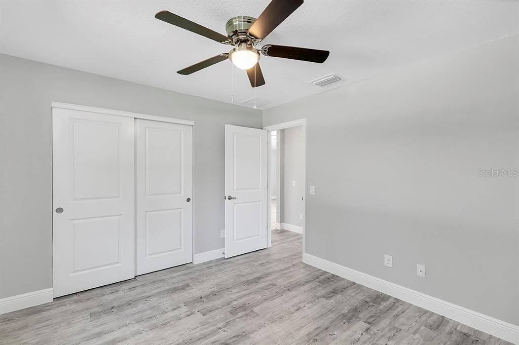 Active With Contract: $279,900 (3 beds, 2 baths, 1453 Square Feet)