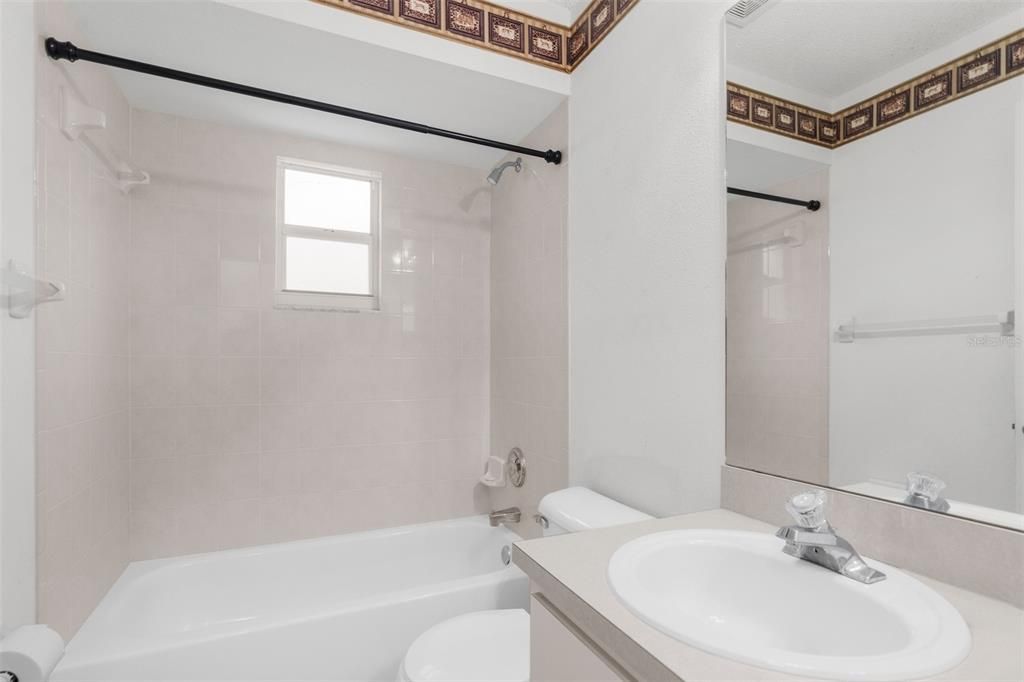 待售: $365,000 (3 贝兹, 2 浴室, 1550 平方英尺)